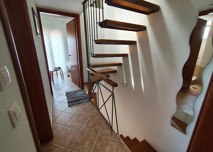 Veta, * Nikiti (Sithonia)